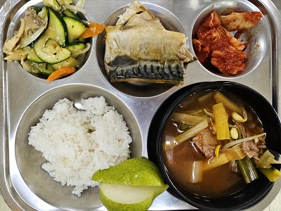 9.6:쌀밥,육개장,고등어구이,느타리호박볶음,배추김치,배