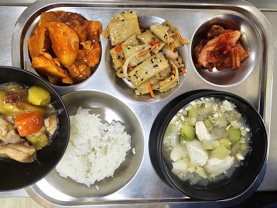 12.10:쌀밥,맑은순두부국,닭고구마조림,어묵볶음,배추김치