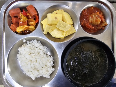 12.30:쌀밥,들깨미역국,소세지야채볶음,계란찜,김치볶음