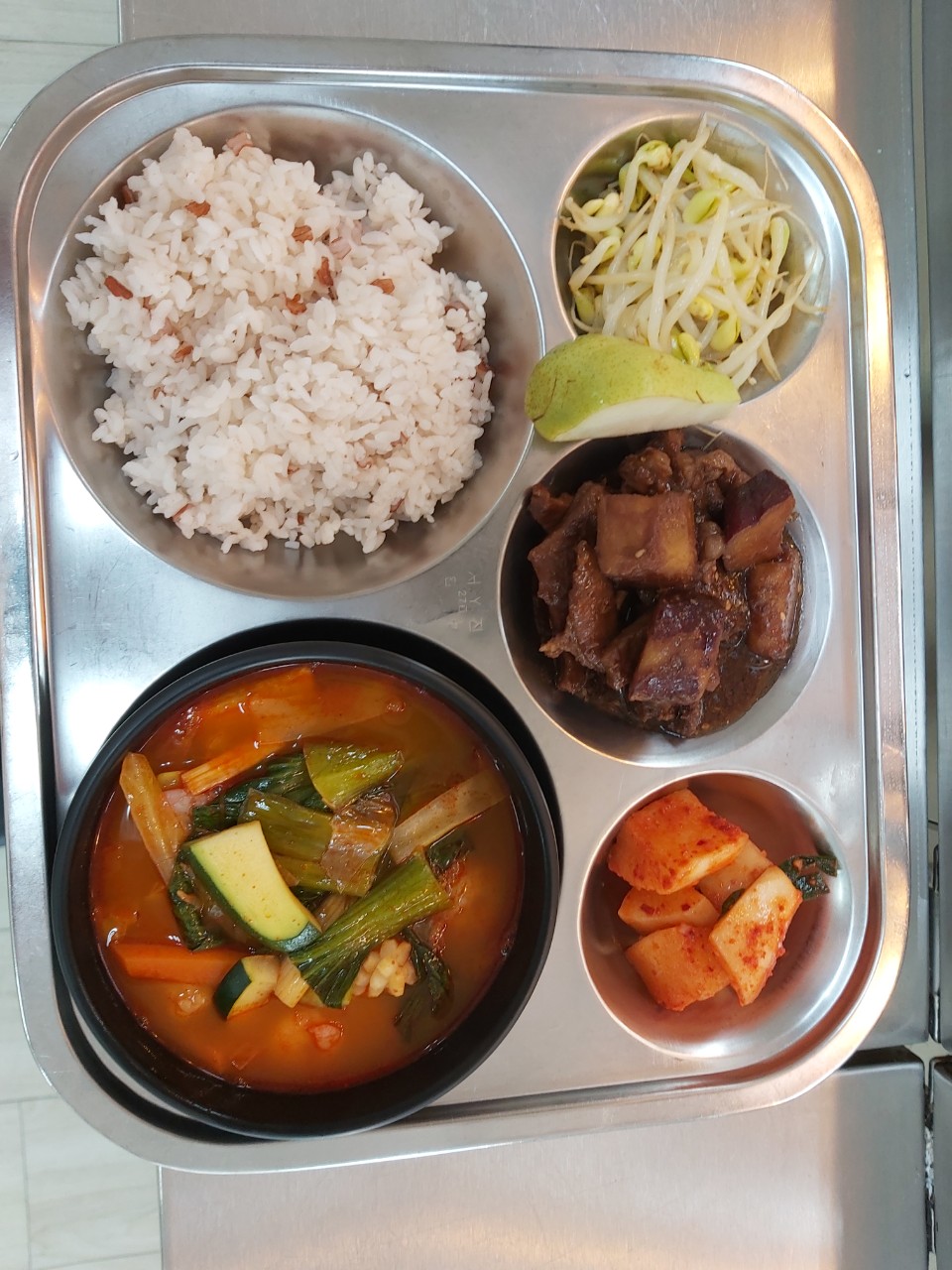 1021-짬뽕국 돈육고구마조림 콩나물무침 깍두기 배