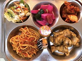 12.23:토마토파스타,간장닭봉구이,시저샐러드&소스,수제피클,배추김치,미니도넛