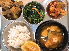 6.17:쌀밥,해물순두부찌개,안동찜닭,시금치무침,배추김치,오렌지