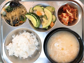 5.24:쌀밥,닭죽,잡채,새우살호박볶음,배추김치