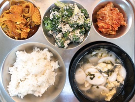 6.9:쌀밥,떡국,오징어콩나물찜,브로콜리무침,배추김치