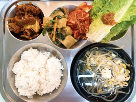 7.11:쌀밥,콩나물국,돈육양배추볶음,어묵볶음,상추&쌈장,배추김치